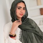 Thai Ruffled Hijab with Lace Detail ( Olive Green )