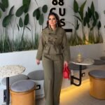 Gabardine Suit with 8 Buttons